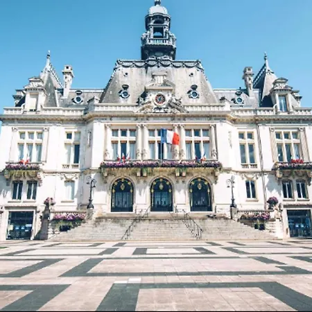 Studio A Vichy Avec Jardin Amenage 아파트